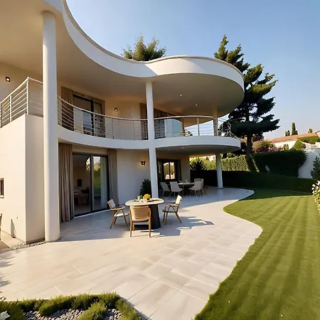 Overlooking Maggiore With 3